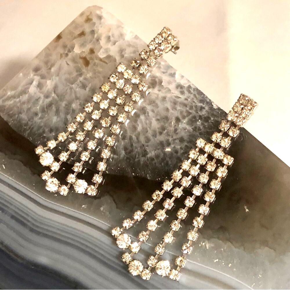 90's Vintage Rhinestone Dangle Drop Chandelier Earrings Silver Tone Post Style - Picture 3 of 16